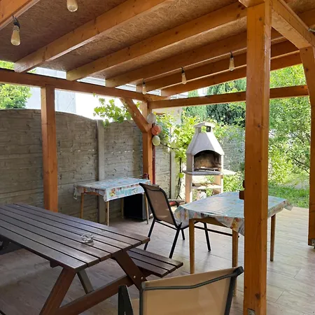 Domcek Matiyas No Parties Allowed * Тренчин