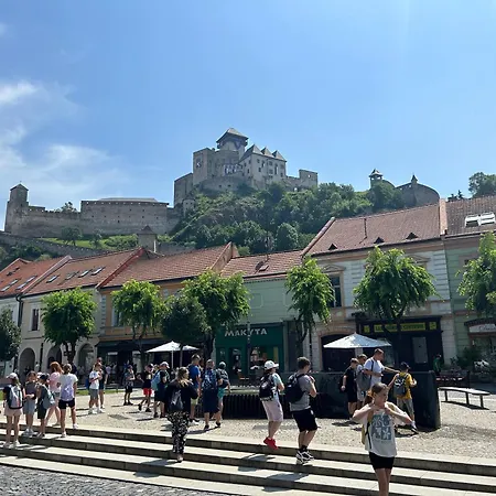 Дом отдыха Domcek Matiyas No Parties Allowed Тренчин