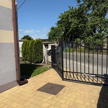 Domcek Matiyas No Parties Allowed Дом отдыха